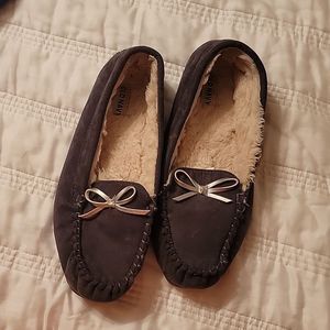 Old Navy Sherpa Moc Fur Lined Slippers Navy and Silver 10